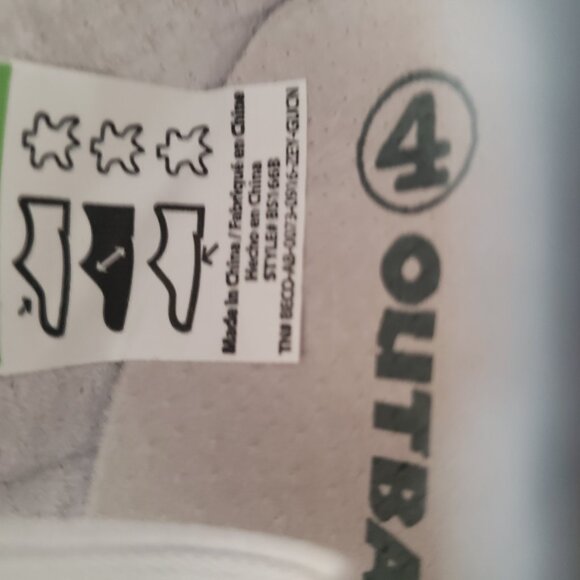 Out Baks baby  gold shoes size 4 - Picture 4 of 4